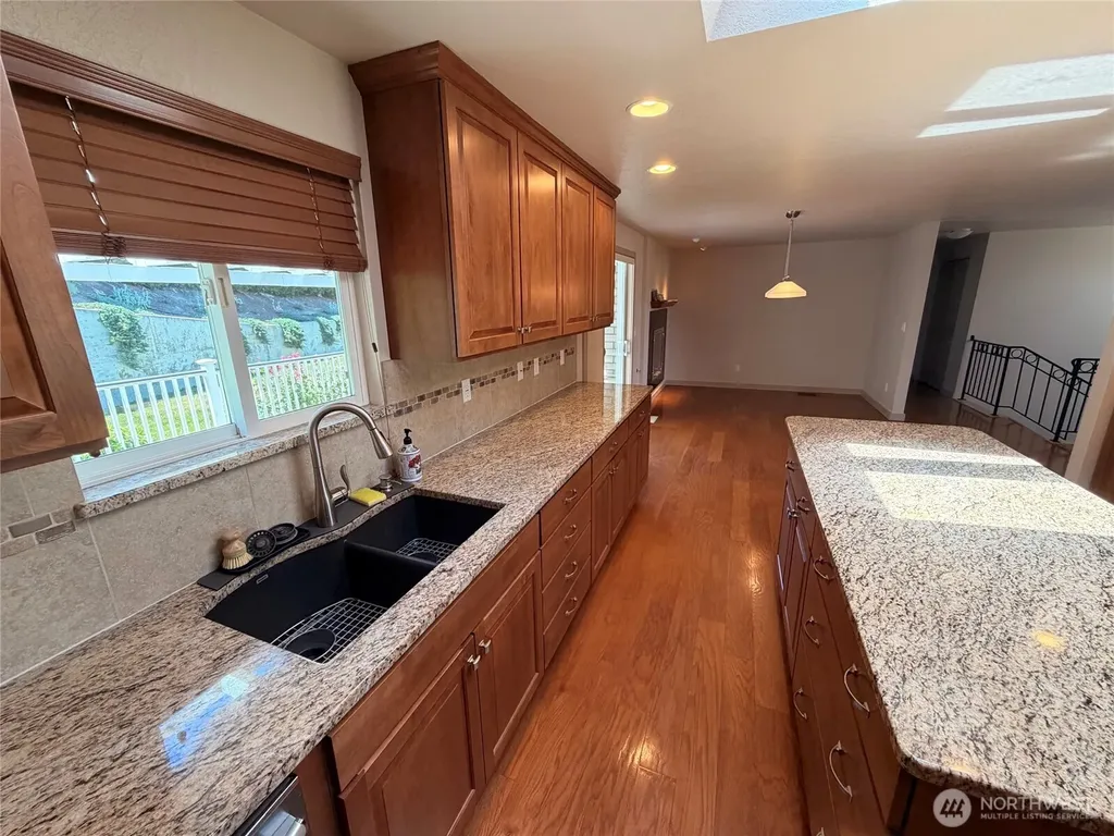 7909 Englewood Crest Drive Yakima WA 98908