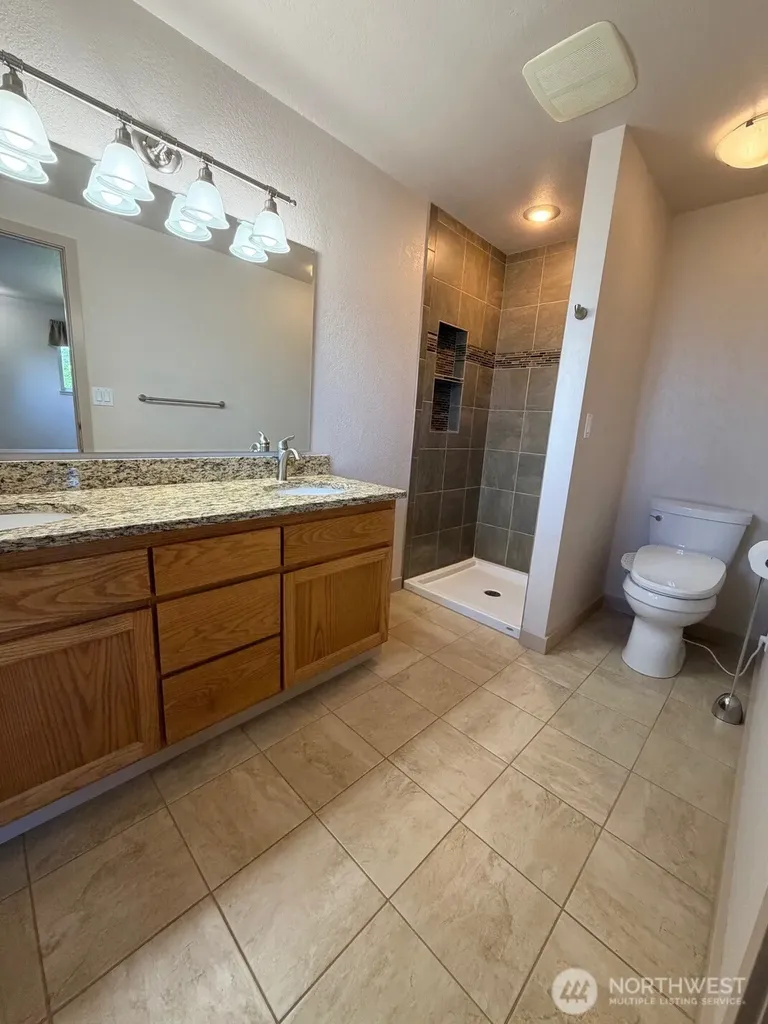 7909 Englewood Crest Drive Yakima WA 98908