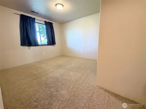 7909 Englewood Crest Drive Yakima WA 98908