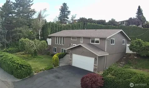7909 Englewood Crest Drive Yakima WA 98908