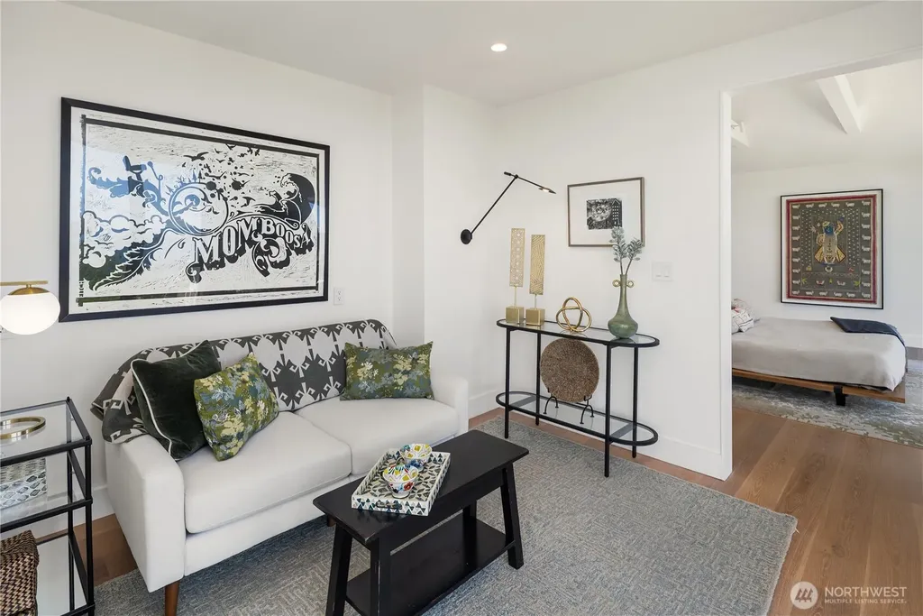 628 36th Avenue Seattle WA 98122