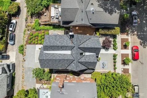 628 36th Avenue Seattle WA 98122