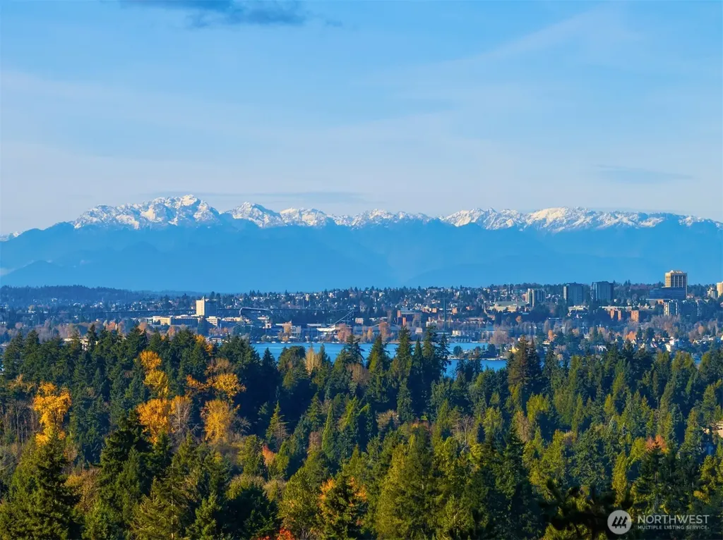 2627 96th Avenue NE Clyde Hill WA 98004
