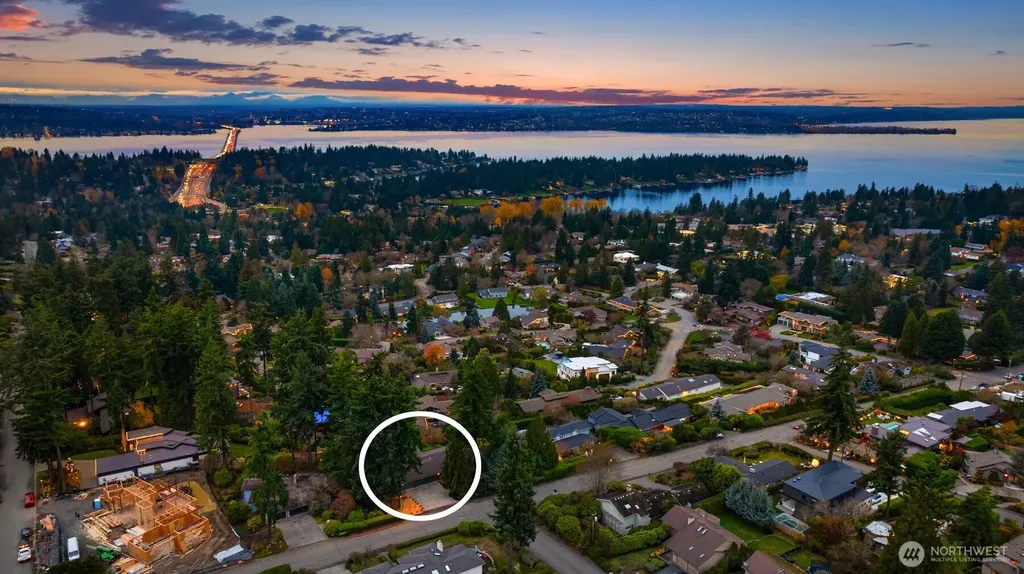 2627 96th Avenue NE Clyde Hill WA 98004