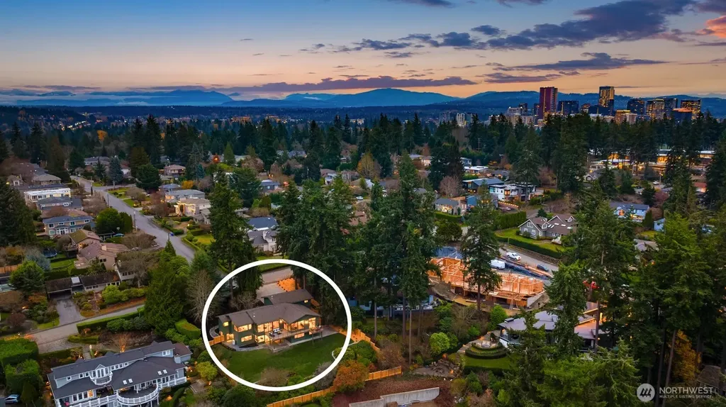 2627 96th Avenue NE Clyde Hill WA 98004