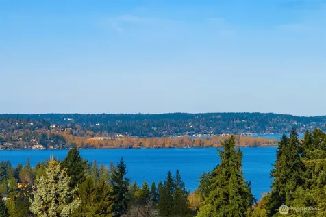 2627 96th Avenue NE Clyde Hill WA 98004