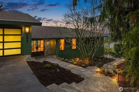 2627 96th Avenue NE Clyde Hill WA 98004