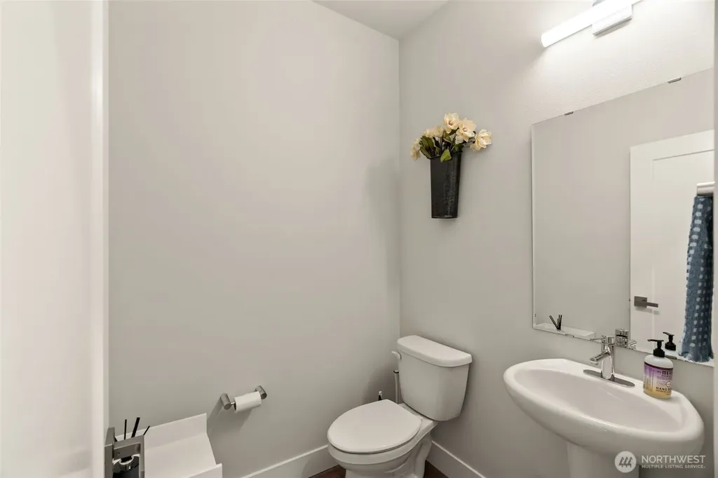 18804 14th Place W Lynnwood WA 98037