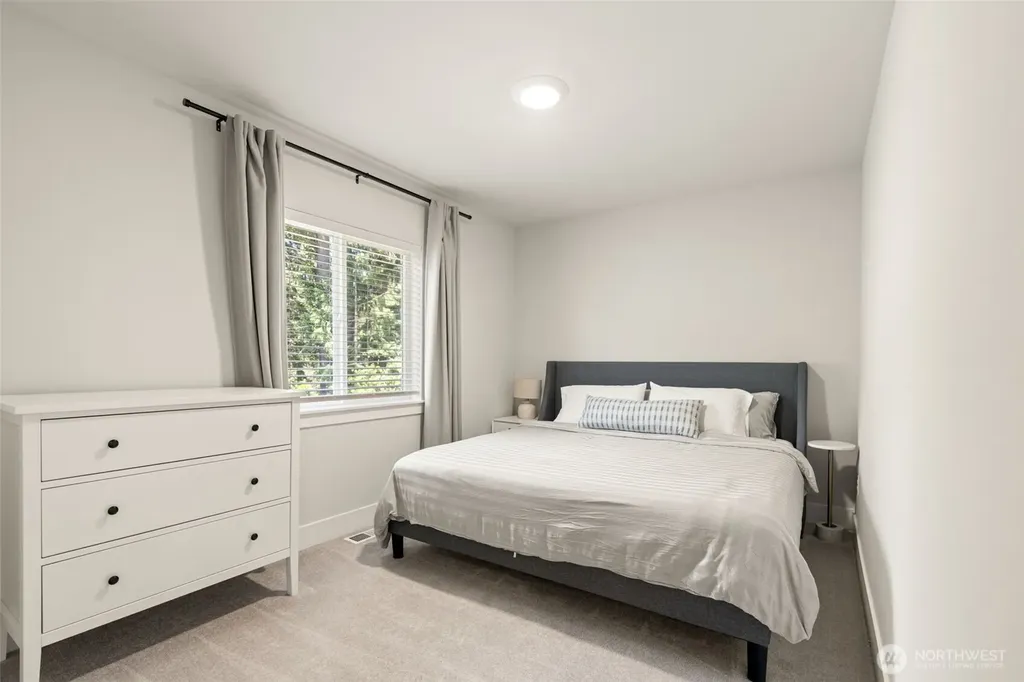 18804 14th Place W Lynnwood WA 98037