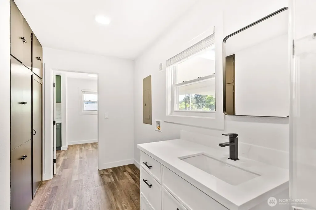 412 S 3rd Street Mccleary WA 98557