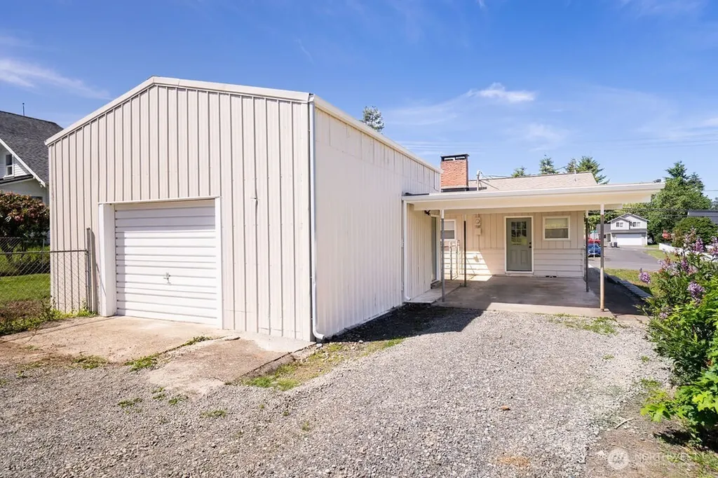 412 S 3rd Street Mccleary WA 98557