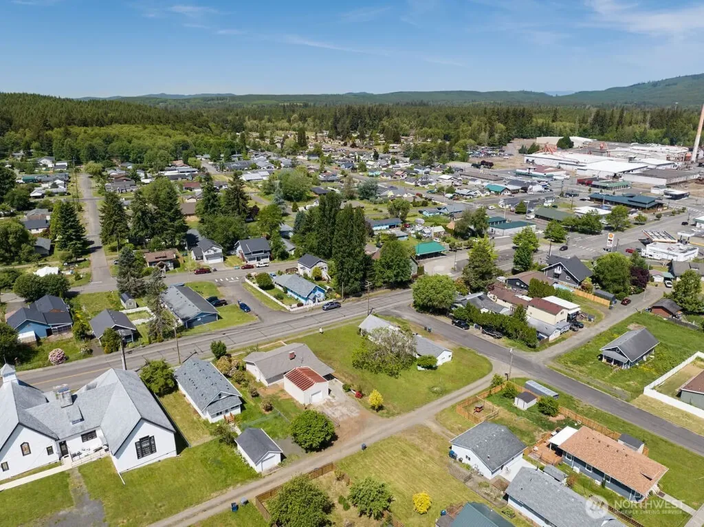 412 S 3rd Street Mccleary WA 98557