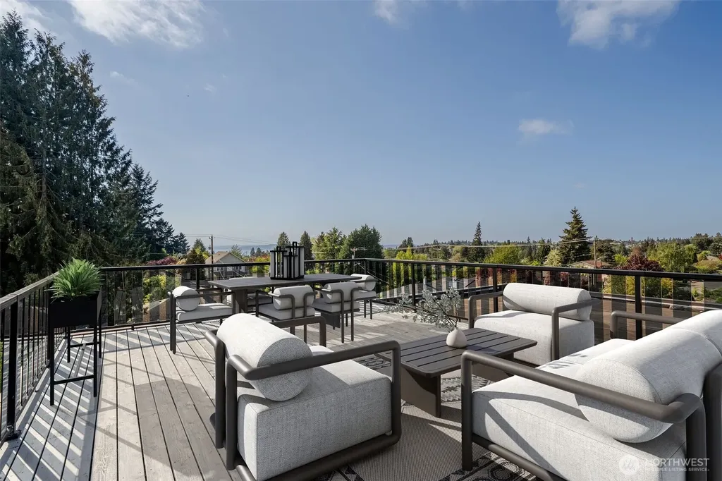 6320 36th Avenue SW Seattle WA 98126