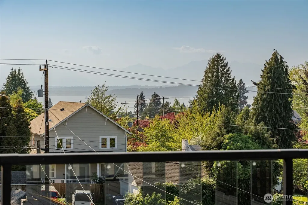 6320 36th Avenue SW Seattle WA 98126
