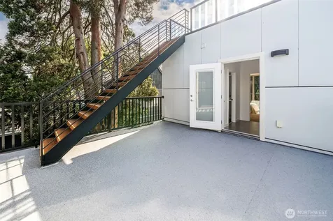 6320 36th Avenue SW Seattle WA 98126