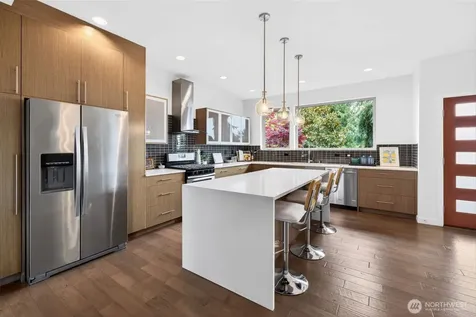 6320 36th Avenue SW Seattle WA 98126