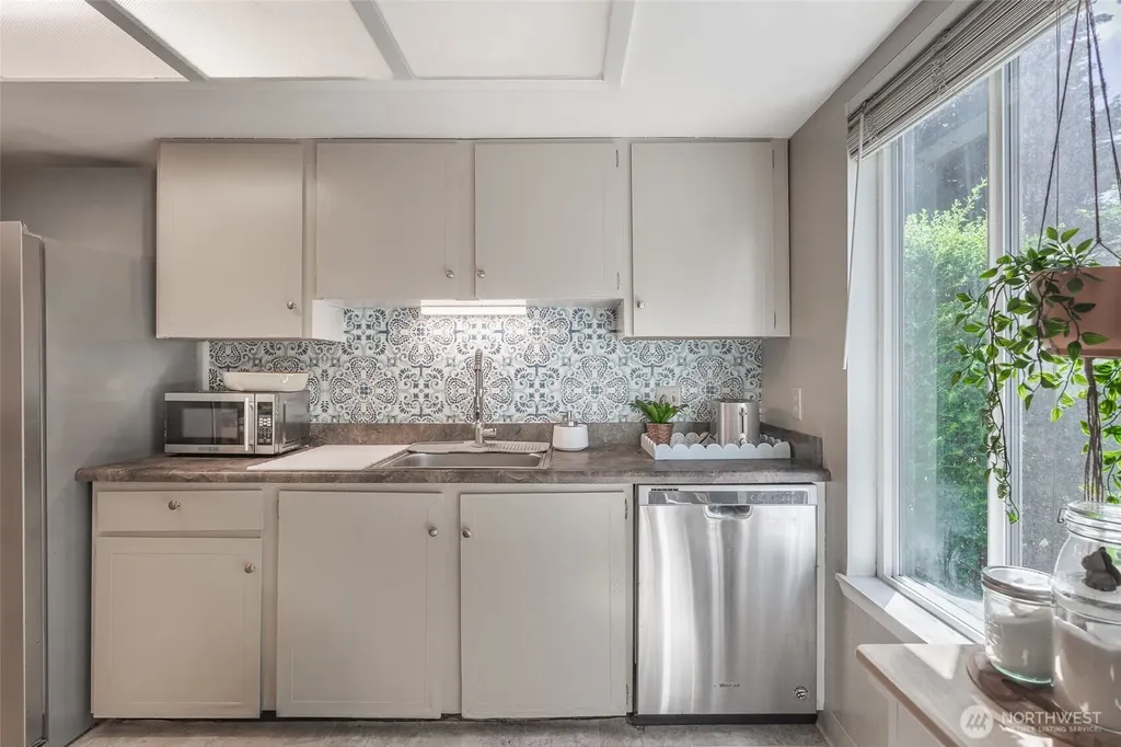 17515 151st Avenue SE Renton WA 98058