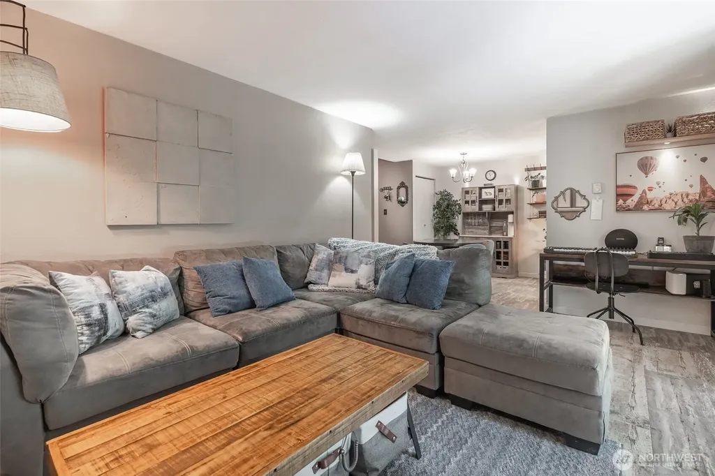 17515 151st Avenue SE Renton WA 98058