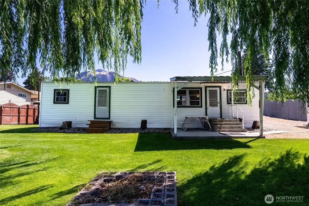 23 Lakeview Loop Oroville WA 98844