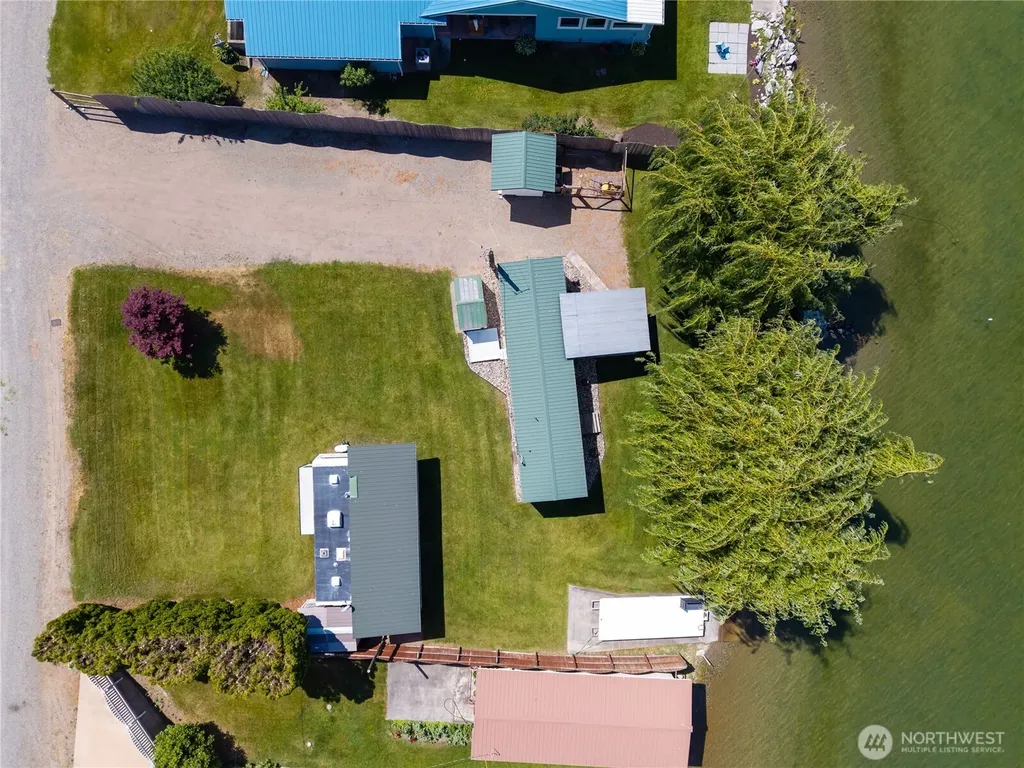 23 Lakeview Loop Oroville WA 98844