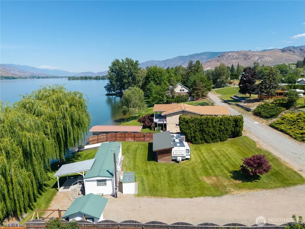 23 Lakeview Loop Oroville WA 98844