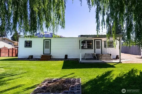 23 Lakeview Loop Oroville WA 98844