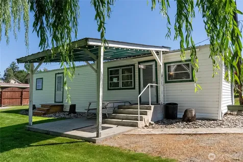 23 Lakeview Loop Oroville WA 98844