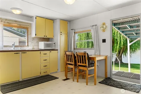 23 Lakeview Loop Oroville WA 98844