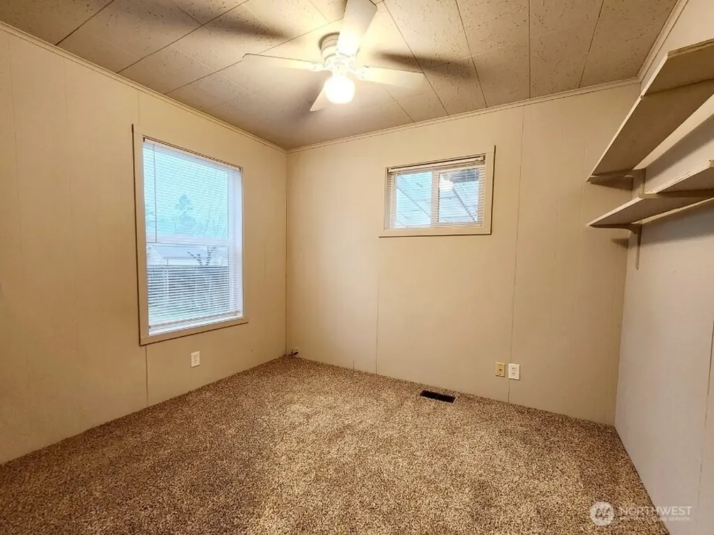 906 W Anderson Street Elma WA 98541
