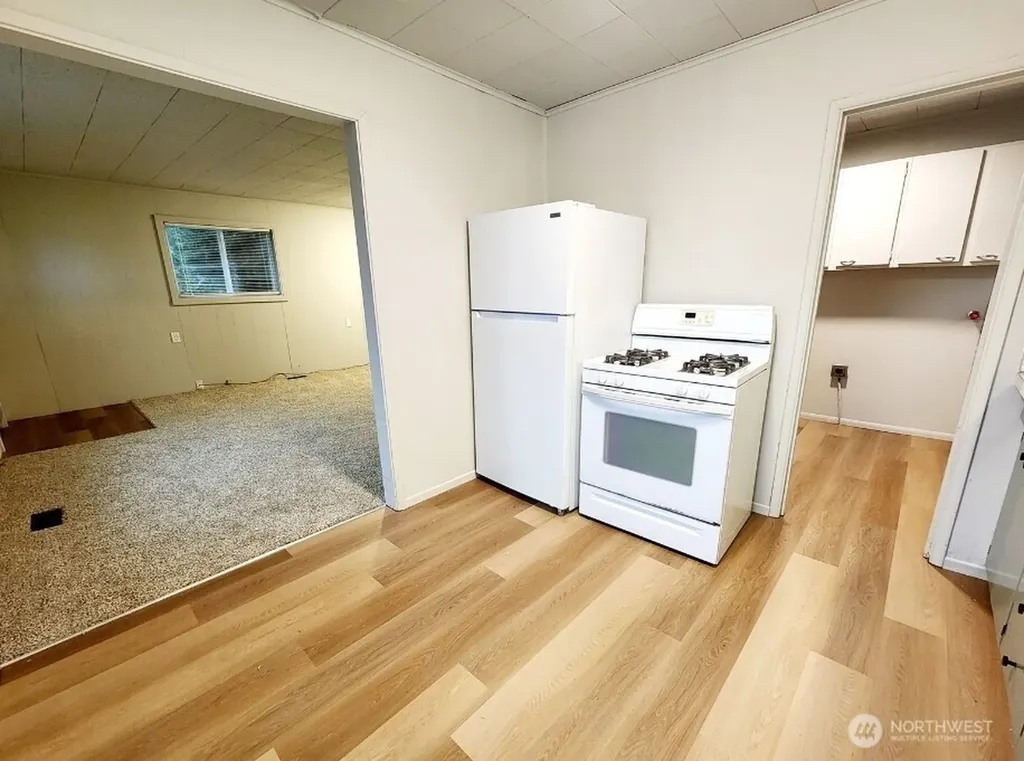 906 W Anderson Street Elma WA 98541