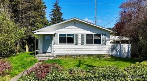 906 W Anderson Street Elma WA 98541