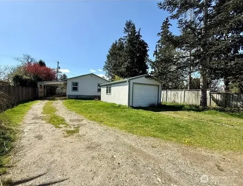 906 W Anderson Street Elma WA 98541
