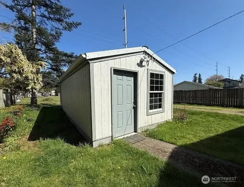 906 W Anderson Street Elma WA 98541