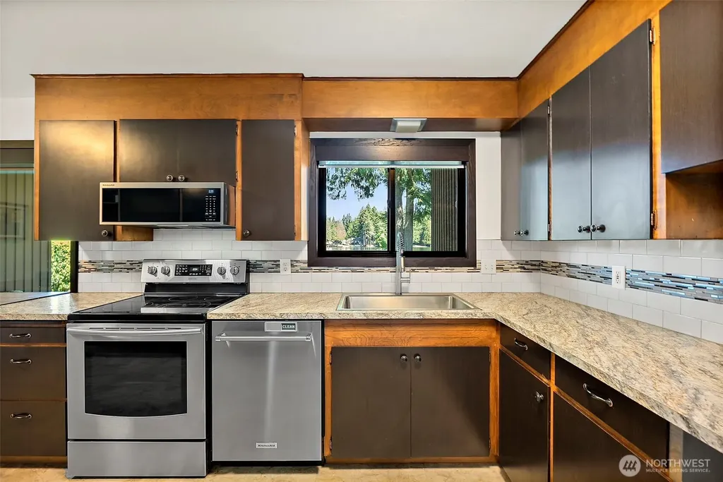 1822 Lakemoor Place SW Olympia WA 98512