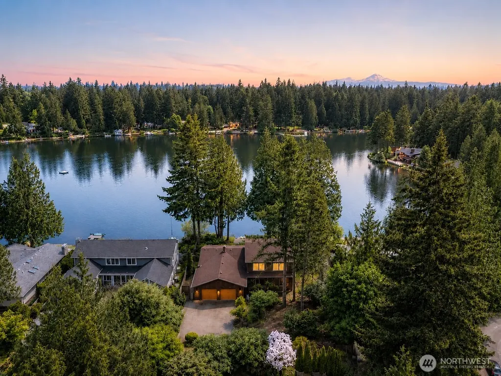 1822 Lakemoor Place SW Olympia WA 98512