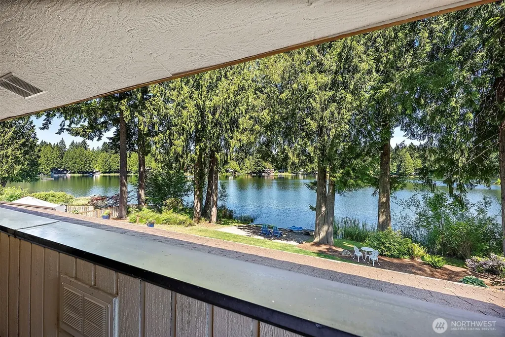 1822 Lakemoor Place SW Olympia WA 98512