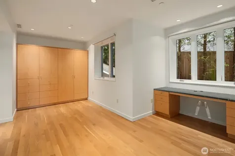 Mercer Island WA 98040