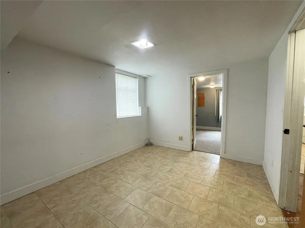 1706 NE 82nd Street Seattle WA 98115