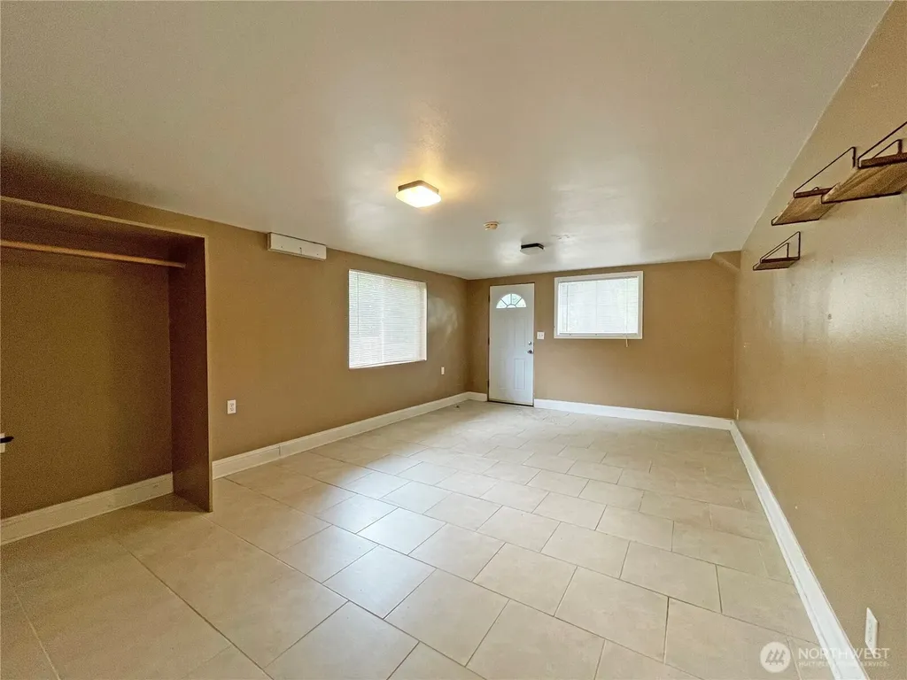 1706 NE 82nd Street Seattle WA 98115
