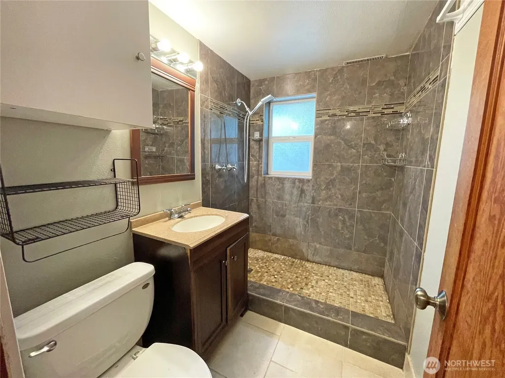 1706 NE 82nd Street Seattle WA 98115