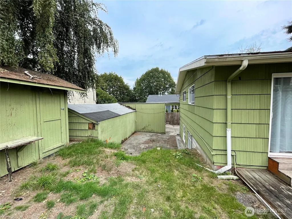 1706 NE 82nd Street Seattle WA 98115