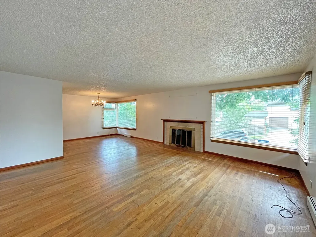 1706 NE 82nd Street Seattle WA 98115