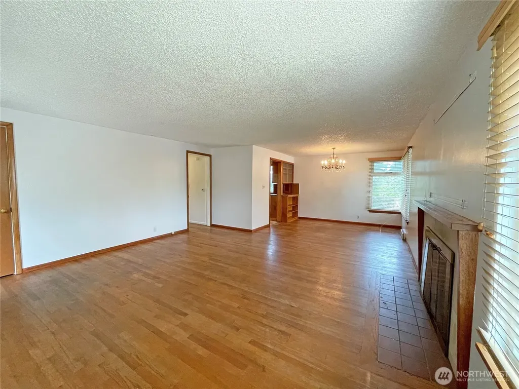 1706 NE 82nd Street Seattle WA 98115