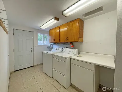 1706 NE 82nd Street Seattle WA 98115
