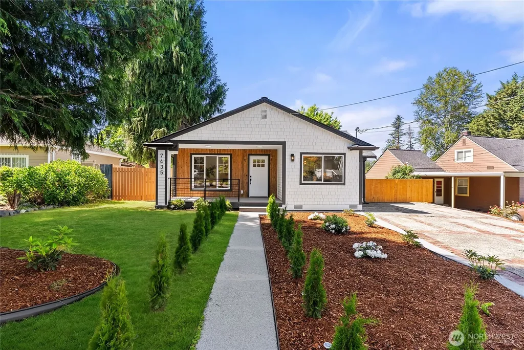 7435 S 118th Place Seattle WA 98178