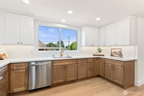 7435 S 118th Place Seattle WA 98178