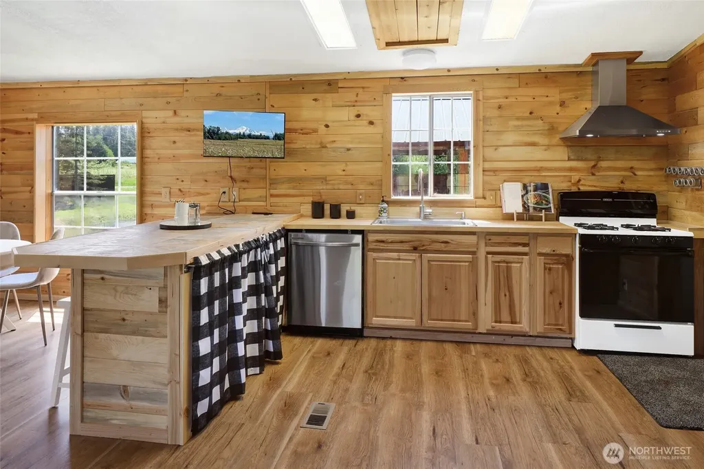 3070 Loomis Trail Road Custer WA 98240