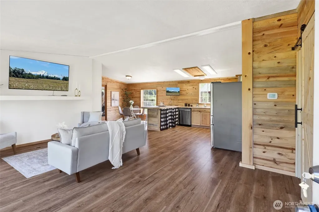3070 Loomis Trail Road Custer WA 98240