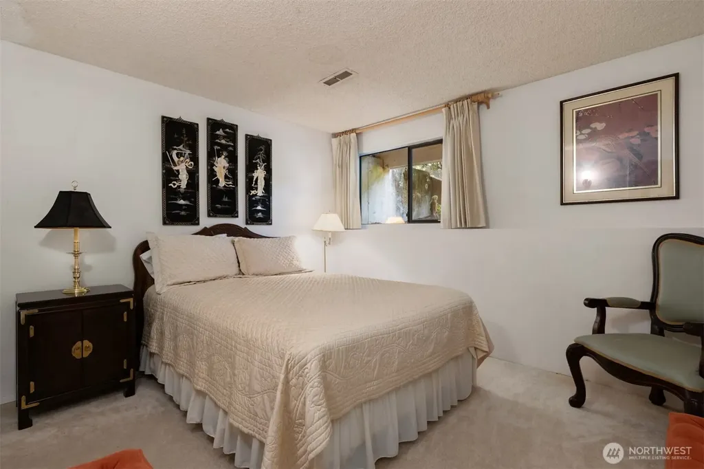 11186 Blue Pond Place NE Bainbridge Island WA 98110