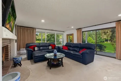 11186 Blue Pond Place NE Bainbridge Island WA 98110